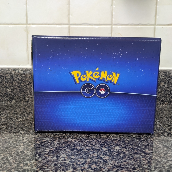 Pokémon Premier Ball Deck Holder - Picture 10 of 15